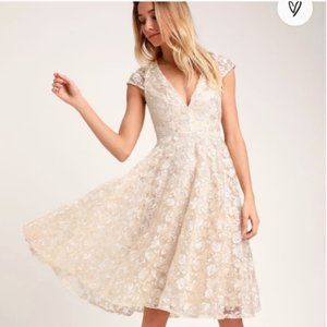 Medium Lulus Champagne Floral Embroidered Backless Dress